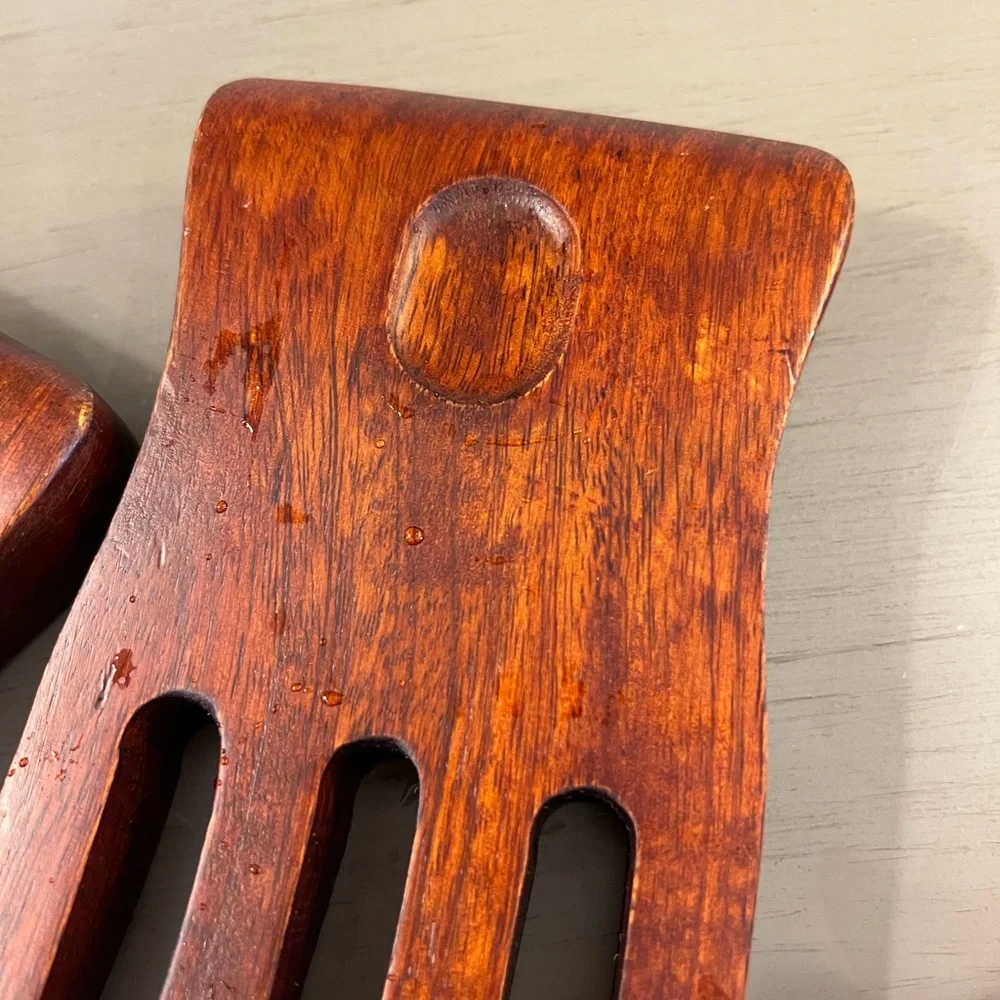 Solid Dark Wood Salad Hands Claws Kitchen Serving Utensil Smooth Edge Thumb Pad